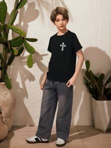 SHEIN 一件式男童牛仔裤，都市休闲风格，黑色牛仔长裤，舒适百搭，适合春、夏、秋季穿着。这款男童牛仔裤适合各种场合，例如都市户外活动、运动、居家休闲、上学和聚会。 - 黑色 - 查看 7