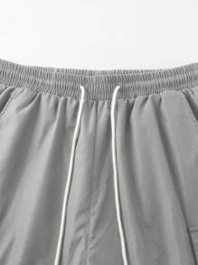 Manfinity Homme Quần short đơn giản có túi buộc dây phía trước màu trơn dành cho nam, thường ngày ngày lễ - Màu Xám nhạt - Xem 4