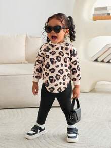 SHEIN Babygirl 2 件套豹纹长袖运动衫和松紧腰裤套装，秋冬 - 卡其色 - 查看 5