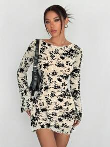 SHEIN EZwear 新款米色半透明花卉网眼 A 字迷你连衣裙，秋季 - 米色 - 查看 3