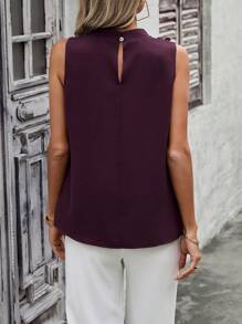 SHEIN Clasi قميص كاجوال بياقة عالية مجعد بدون أكمام لون سادة