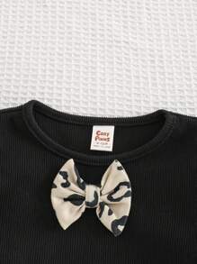 Cozy Pixies Conjunto de ropa de 2 piezas para niña bebé con top de manga acampanada con volantes y cuello de gran moño de color contrastante, y falda estilo evasé con estampado de leopardo - Negro - Ver 5