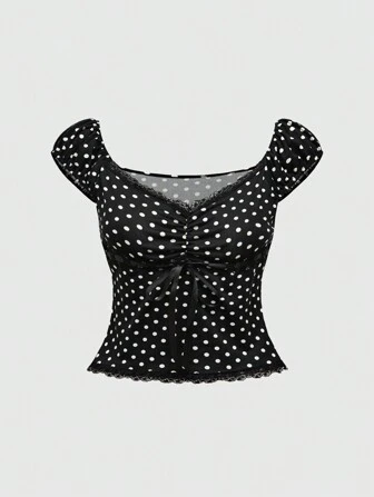 Kawaii Camiseta de mujer talla grande con estampado de lunares, cuello en V y decoración de moño, una opción halagadora y versátil de tops de mujer para el verano