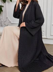 Al Najma 女式长袖提花纹理宽翻领阿拉伯长袍，朴素 - 黑色 - 查看 7