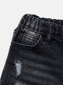 SHEIN Kleine Jungen Sommer Straßen-Coole Frontknopftasche, ausgewaschene, zerrissene, ausgefranste, einfache schwarze Denim Shorts, Kleine Jungenmode Frühling/Sommer Streetwear, Frühling Break Outfit