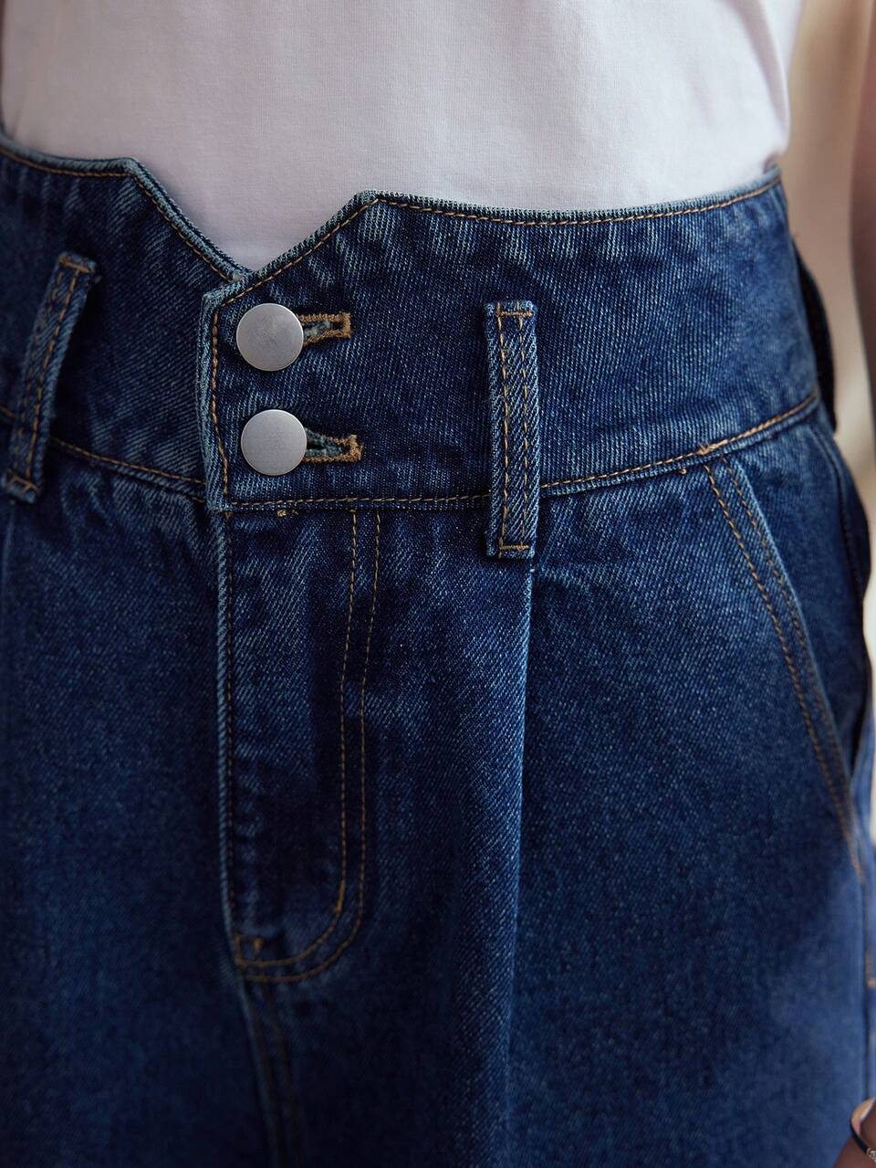 FOLD PLEATED WIDE LEG JEANS