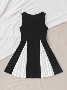 SHEIN Nova Glow Tween Girl 黑白褶皱拼接无袖圆领高腰休闲优雅连衣裙，淑女风，学院风，经典黑色连衣裙，白色，黑色，返校，情人节 - 黑與白 - 查看 6
