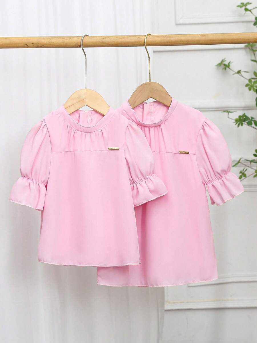 SHEIN Kleine Mädchen Rosa Kragen Knopfleiste Geraffter Laternärmel Bluse, kann mit Rock oder Top kombiniert werden, Sommer, geeignet für Ausflüge, Zuhause, Partys (Geschwister-Matching, 2 Teile separat erhältlich) - Pink - Übersicht 1