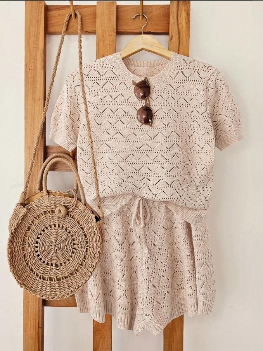 GlowEve 2 件女士度假休闲镂空针织短袖上衣和针织短裤套装 - 杏色 - 查看 1