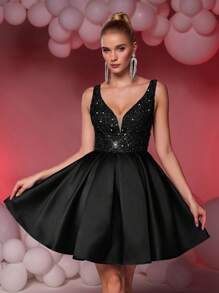 Lovelzi Elegant Luxurious V-Neck Sequin Patchwork Satin Maxi Dress With Flared Hem,Suitable For Homecoming,Wedding Guest,Bachelorette Party,Graduation,Prom - Black - View 3