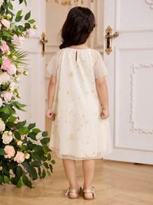 Glamorique Kids Young Girl Summer Star & Moon Embroidery Princess Dress, The Lightweight Fabric, Exquisite Embroidery, And Sweet Design Can Make Young Girl Feel Cool And Happy In The Scorching Summer, Whether It's For Holidays, Daily Play, Or Family Gatherings. A Dress That Combines Cute, Dreamy And Fashionable Elements.