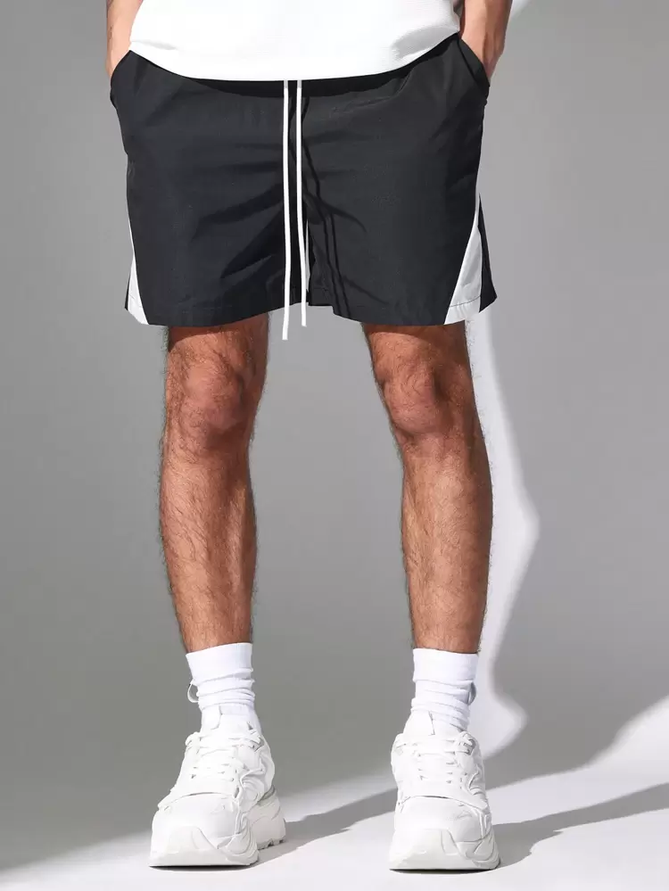 Nylon-Shorts mit seitlichem Farbblockdesign