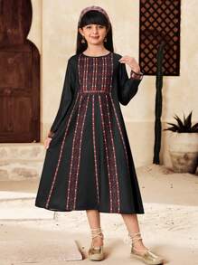 SHEIN Tween Girl Ramadan Casual Holiday Floral Print Long Sleeve Modest Crew Neck Dress, Suitable For All Occasions - Black - View 1