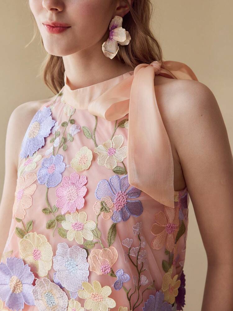 FLOWER APPLIQUES KNOT TANK TOP