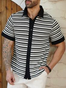 ResortEase Camisa casual de manga corta a rayas con botones frontales para hombres de tallas grandes