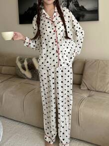 SHEIN 2pcs/Set Teen Girl Heart Graphic Contrast Collar Long Sleeve Pocket Embellished Top And Straight Leg Loose Comfortable Pajama Set, Suitable For High School, College Girls, Daily/Holiday/Party Wear