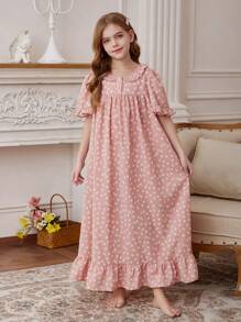 SHEIN Tween Girl Korean Style Simplistic Ditsy Floral Pattern Ruffle Trim Half Placket Round Neck Short Sleeve Loose Comfy Casual Nightgown - Baby Pink - View 2