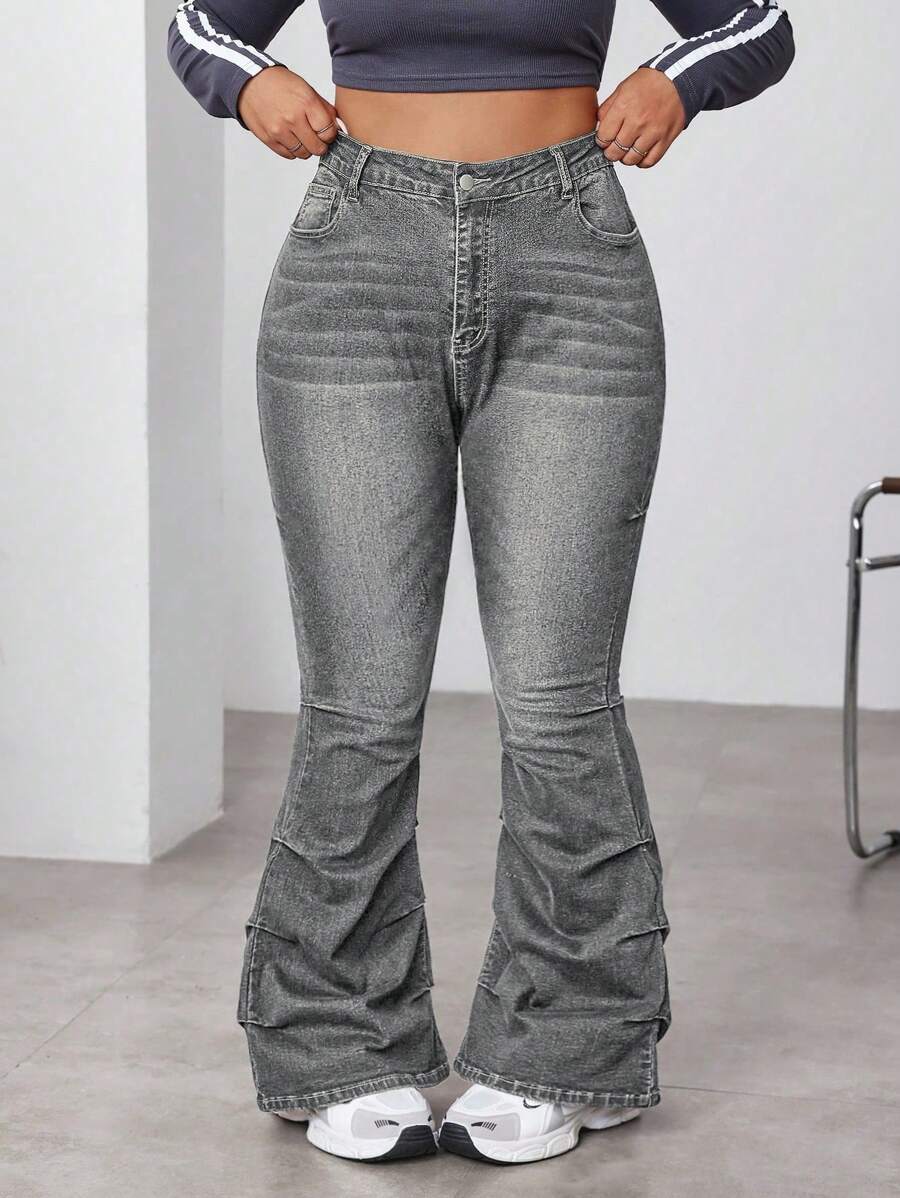 SHEIN EZwear Plus Size Front Button Pocket Simple Denim Jeans, Casual Everyday Wear - Light Grey - View 1