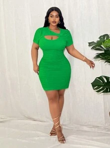 Slaydiva Women Plus Size Solid Green Basic Bodycon Mini Dress With Cutout Neck And Gathered Waist Design, Textured Fabric, Casual & Daily Wear, Spring/Summer