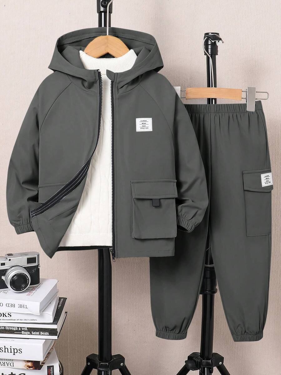 SHEIN 2Pcs Young Boys Casual Practical Kangaroo Pocket Hooded Zip-Up Jacket & Solid Drawstring Jogger Pants Set, Suitable For Outing, School, Daily Gatherings, Autumn/Winter - Light Grey - View 1