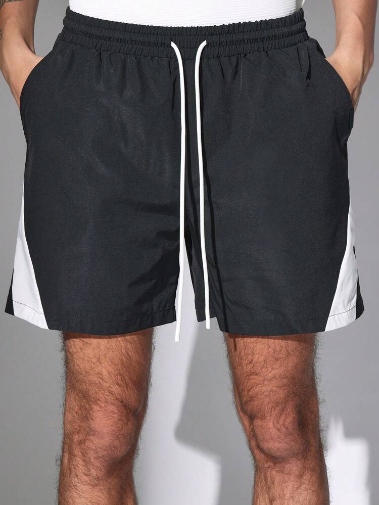 Nylon-Shorts mit seitlichem Farbblockdesign