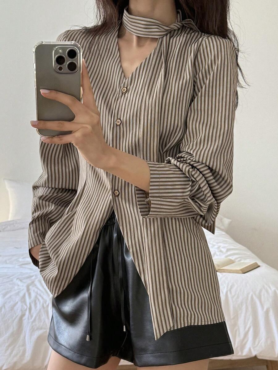 DAZY 女式 V 领收腰长袖衬衫，春夏秋装，秋季女装 - 卡其色 - 查看 1