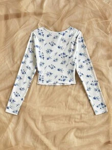 Soleia Vacation Casual Ditsy Floral & Rhinestone Embellished Cropped T-Shirt - Blue - View 2