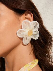 SHEIN VCAY 夸张优雅蕾丝花饰耳环，欧美风