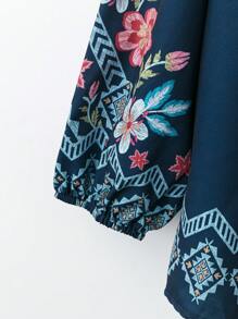 Rusticease Plus Size Autumn Casual Floral Print Keyhole Neck Lantern Sleeve Blouse - Navy Blue - View 5