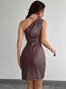 SHEIN Privé Jesień/zima Nowa Elegancka Szykowna Moda Commuter Design Seksowna Klubowa Czerwona Asymetryczna Ramiona Marszczona Talia Dopasowana Mini Sukienka Walentynki