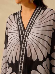 CAJUNI 女士波西米亚风贝壳印花宽松度假海滩泳装和服，黑色和杏色