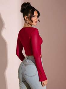 SHEIN BAE 女士纯红色扭纹荷叶边喇叭袖性感透明衬衫 T 恤，适合情人节、派对、浪漫约会、伴娘、舞会、通勤、春夏季 - 紅色 - 查看 2