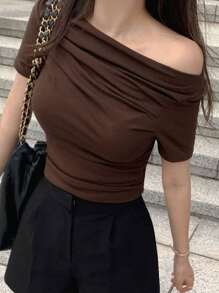 DAZY Camiseta de mujer de manga corta, ajustada, con cuello hombros descubiertos, pliegues, de color liso, para primavera/verano - Marrón - Ver 1