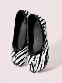 CUCCOO DOLLMOD 女士黑色圆头平底鞋 Tabi 系列经典复古交叉系带舞鞋情人节款 - 黑與白 - 查看 2