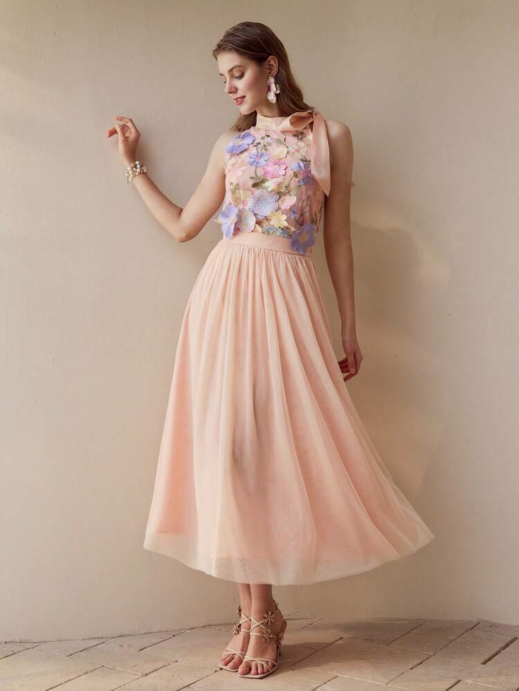 FLOWER APPLIQUES KNOT TANK TOP