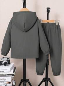 SHEIN 2Pcs Young Boys Casual Practical Kangaroo Pocket Hooded Zip-Up Jacket & Solid Drawstring Jogger Pants Set, Suitable For Outing, School, Daily Gatherings, Autumn/Winter - Light Grey - View 2