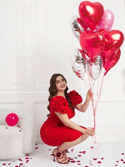 SHEIN Clasi Vestido ceñido rojo con decoración de volantes, manga abullonada y flores 3D para el Día de San Valentín, talla grande para mujer