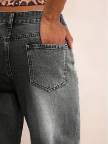 Forever 21 Women's Simple Button Front Pocket Casual Jeans, Everyday Wear