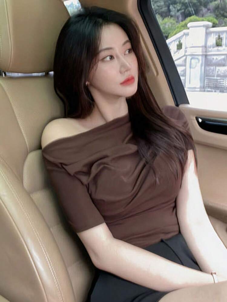 Women's Solid Color Off Shoulder Pleated Fitted Short Sleeve T-Shirt, Spring/Summer