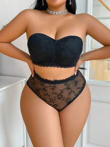 Plus Size Lace Bandeau Bra & Panties 2pcs Set - Black - View 3