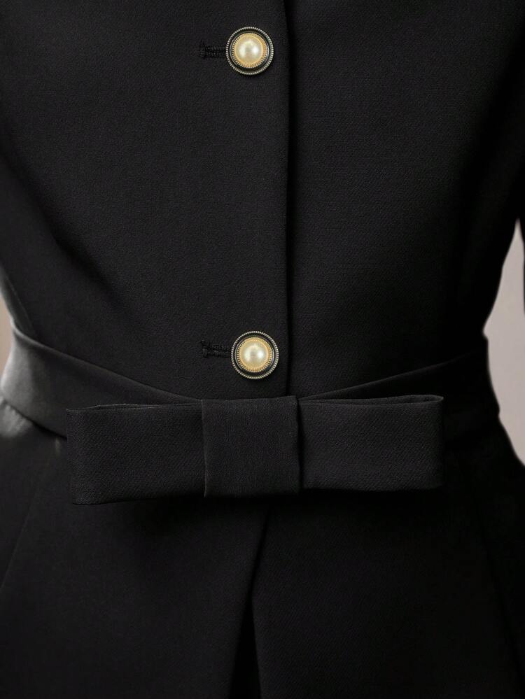 BLAZER ESTRUCTURADO DE CUELLO EN V DE UNA HILERA DE BOTONES