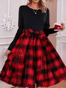 SHEIN Leap Crew 少女红黑格子修身腰部 A 字长袖连衣裙，圣诞派对装 - 紅色 - 查看 1