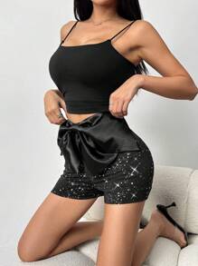 Chiquease 缎面拼接亮片面料紧身腰部蝴蝶结细节女式短裤 - 黑色 - 查看 6