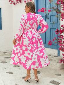 SHEIN Clasi 大码女式优雅花卉印花 V 领灯笼袖中长连衣裙 - 彩色 - 查看 2