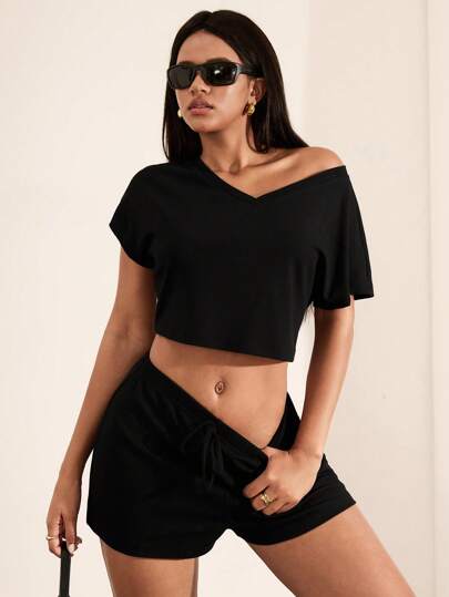 Hanevo 2 piezas Conjunto casual de top de manga corta con cuello en V de unicolor y shorts para mujer