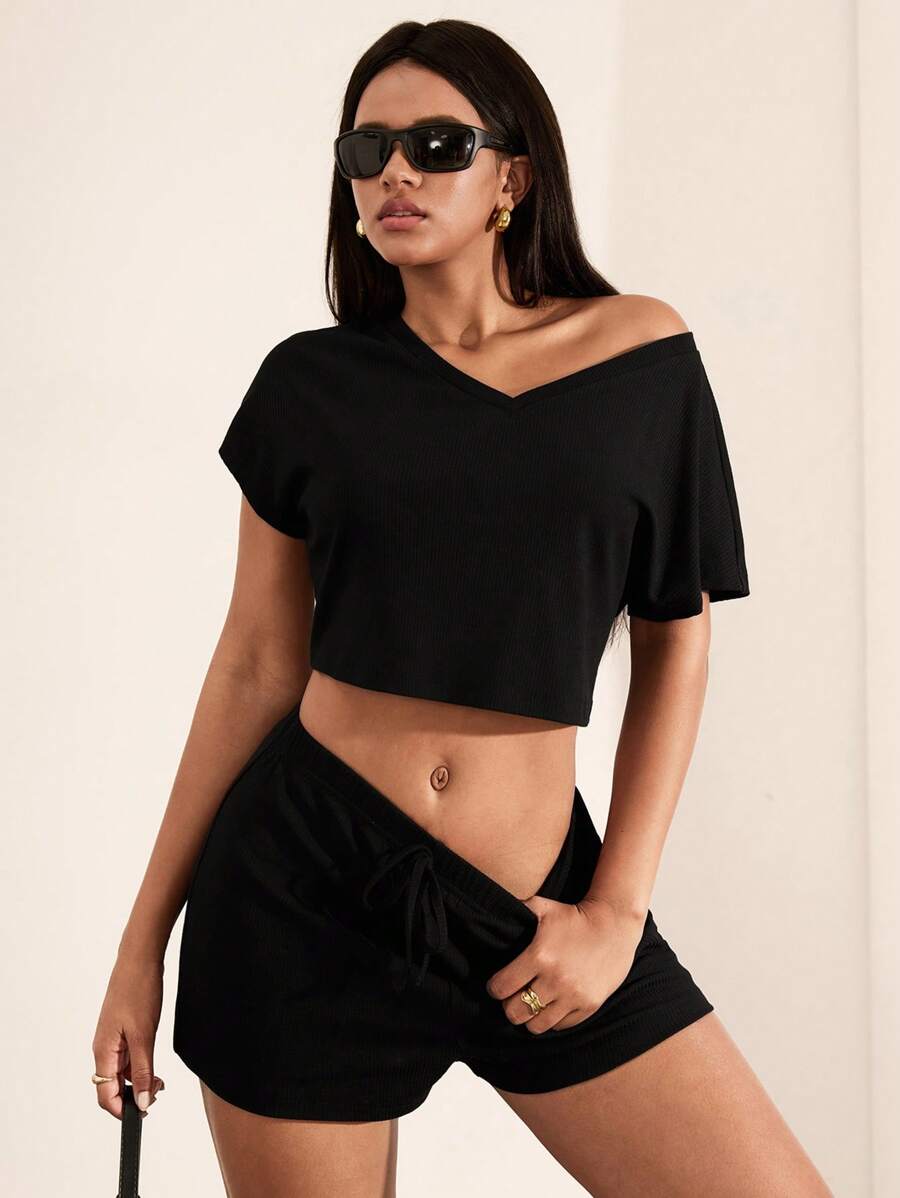 Hanevo 2pcs Women's Solid Color V-Neck Short Sleeve Top And Shorts Casual Suit Sportwear For Daily Wear