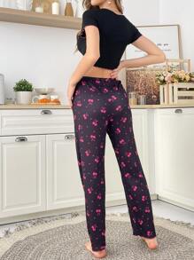 Conjunto de pijama de mujer con estampado de cereza, cuello con volantes y contraste de color