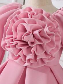 Vestido formal de una sola pieza elegante para niñas con aplicaciones florales de gran tamaño y mangas con volantes, apropiado para recitales de piano, desfiles de moda, fiestas de cumpleaños, estilo princesa