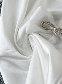 SHEIN Clasi Women's Elegant French Romantic Valentine's Day Solid Satin Rhinestone Bow Decor V-Neck Puff Sleeve Fitted Ruffle Hem Short Sleeve Blouse - White - View 4