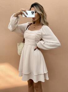 SHEIN Frenchy Women Sweetheart Collar Solid Color Long Sleeve Pleated Casual Short Mini Dress,Spring/Summer, Suitable For Daily Wear, Romantic And Elegant, Long-Sleeved Dress With Double Hem, Solid Color Square Collar Winter Evening Dress